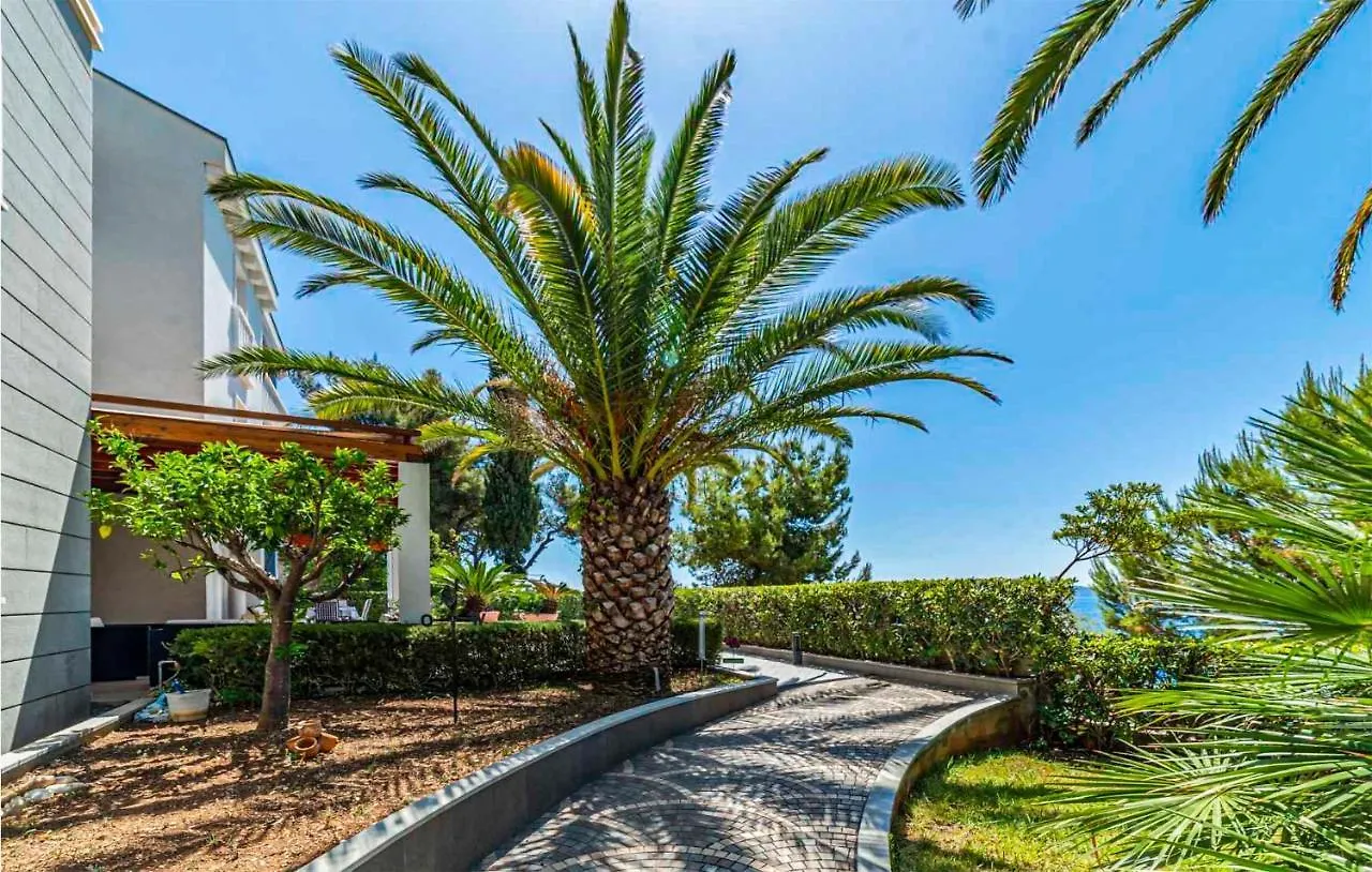 Amazing Home In Okrug Gornji With Wifi Trogir