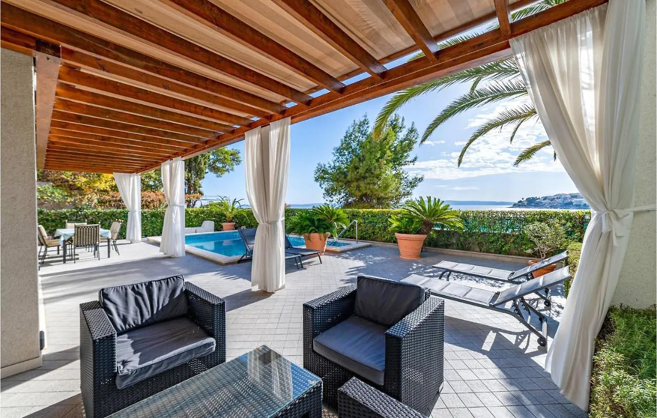 Amazing Home In Okrug Gornji With Wifi Trogir