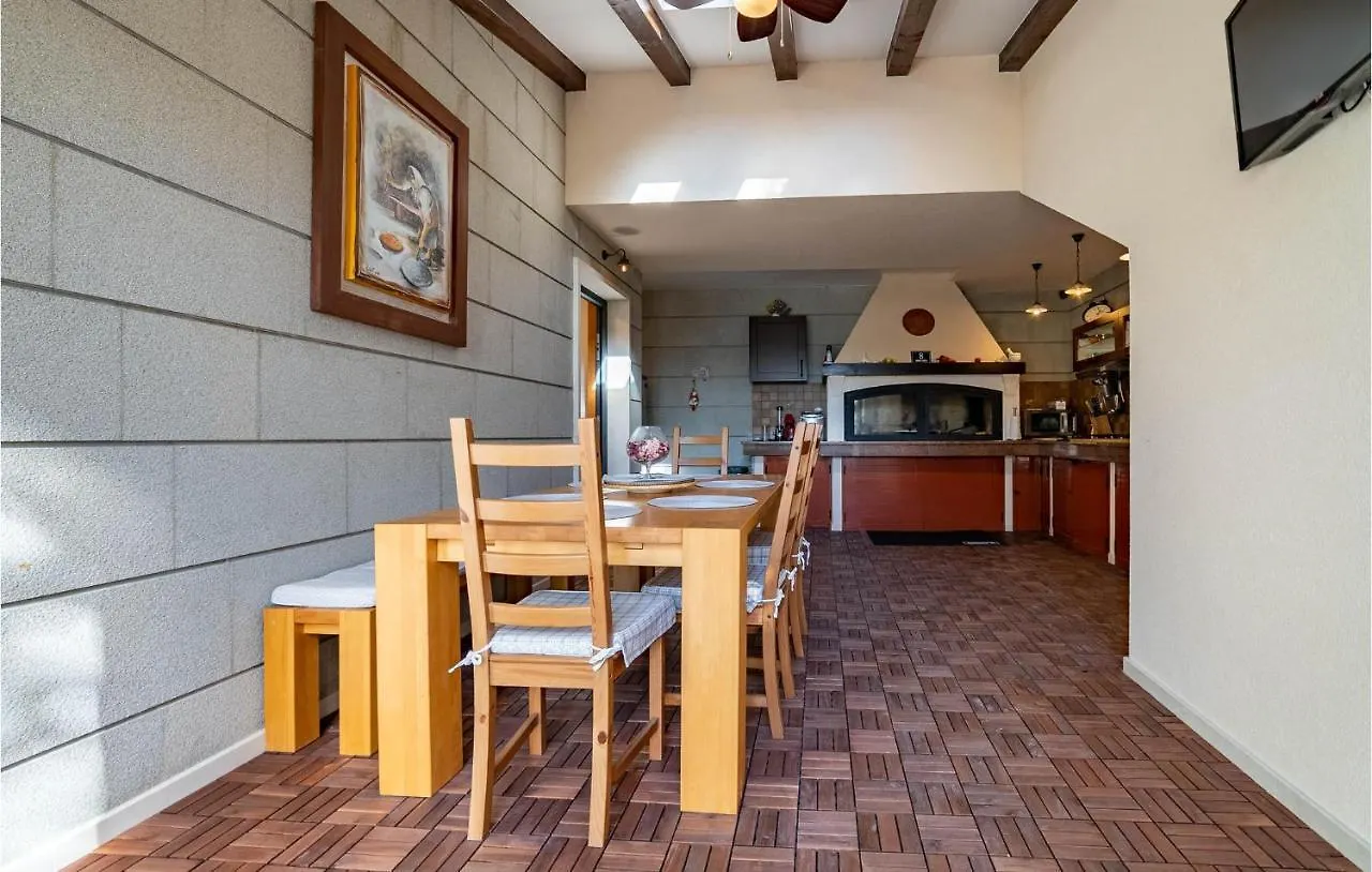 Holiday home Amazing Home In Okrug Gornji With Wifi Trogir
