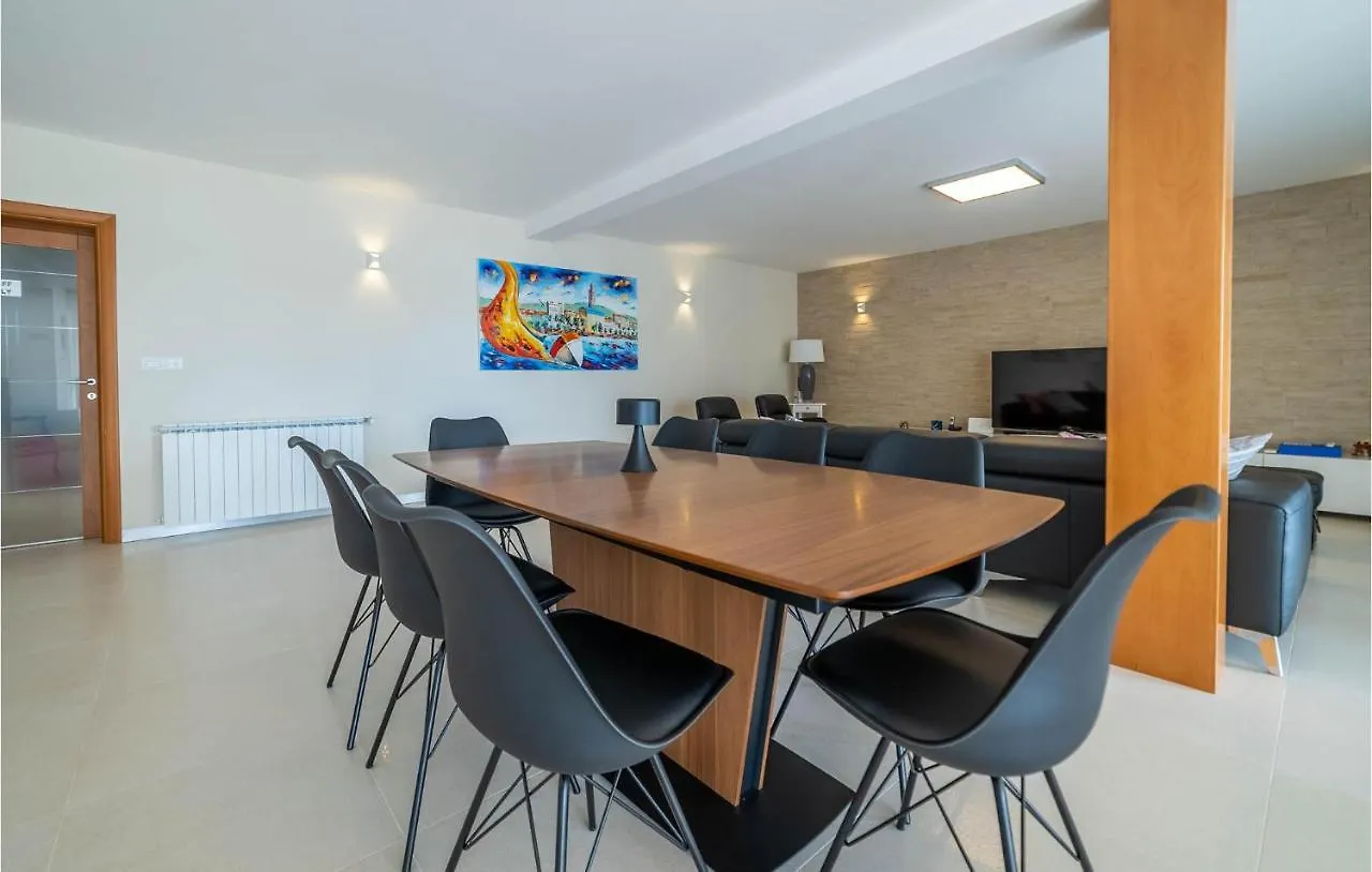 Amazing Home In Okrug Gornji With Wifi Trogir 0*,