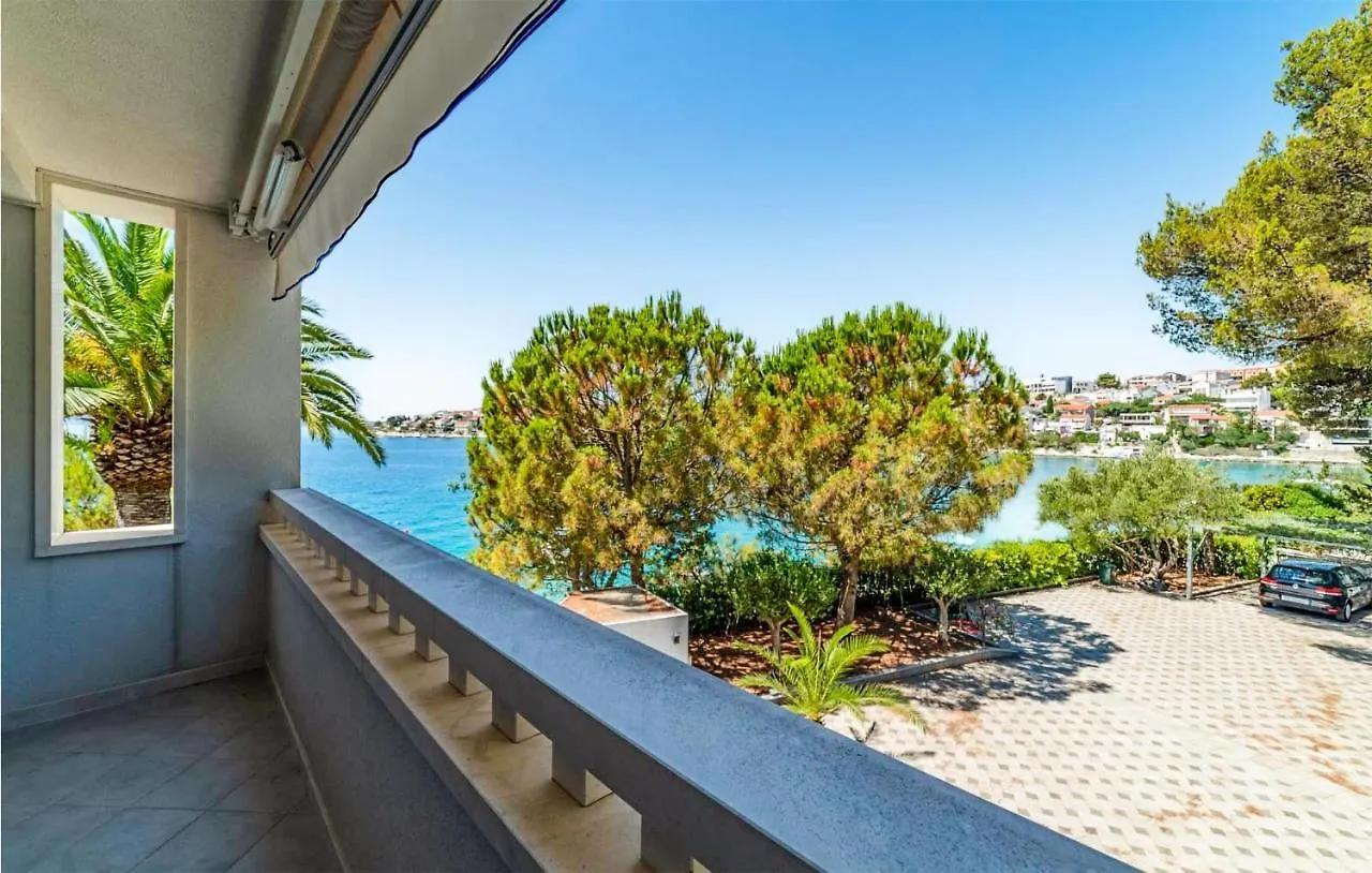 Amazing Home In Okrug Gornji With Wifi Trogir